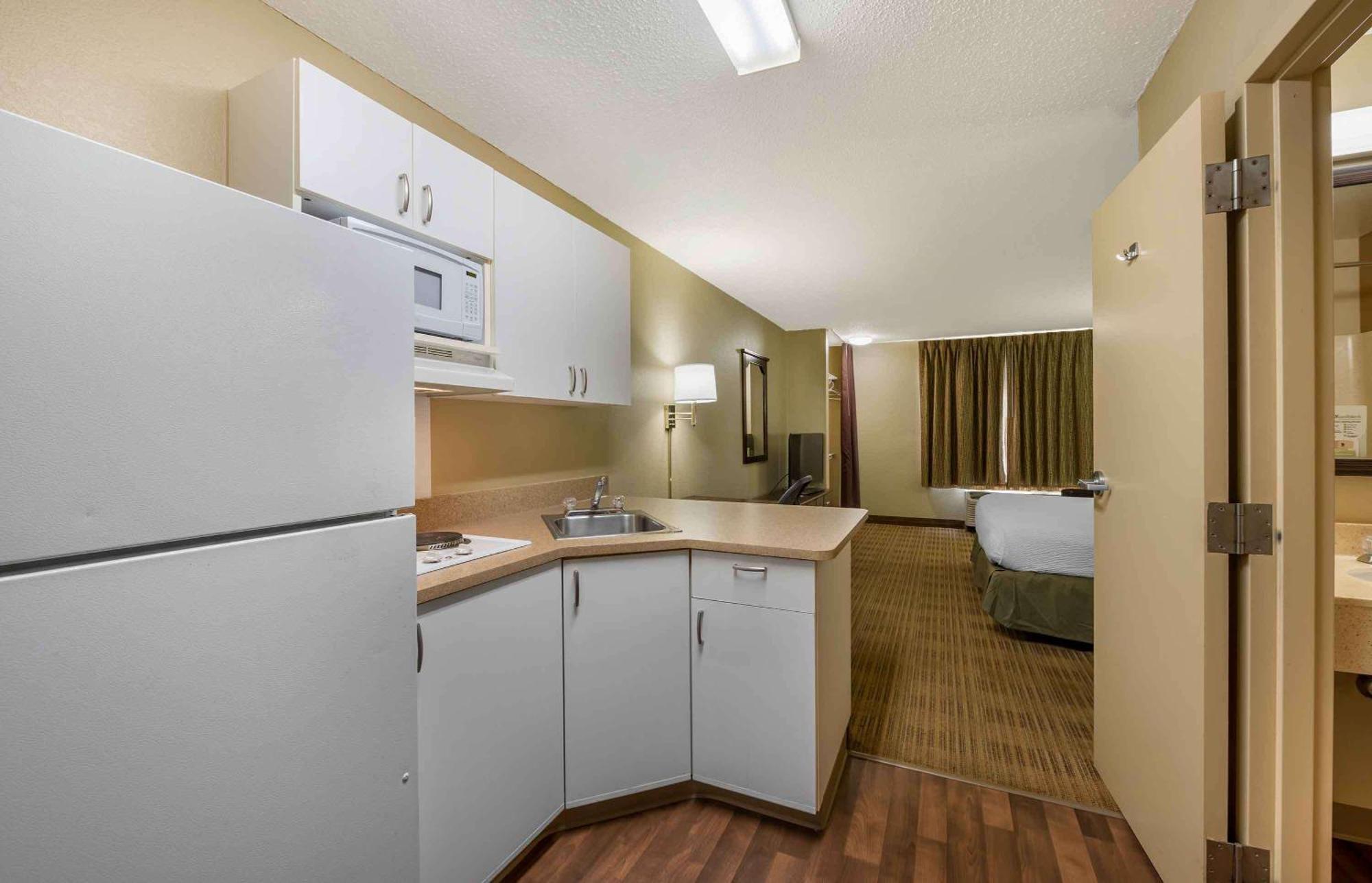 Extended America - - Urbana Hotel 2*