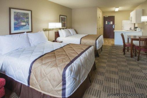 Extended America - - Urbana Hotel
