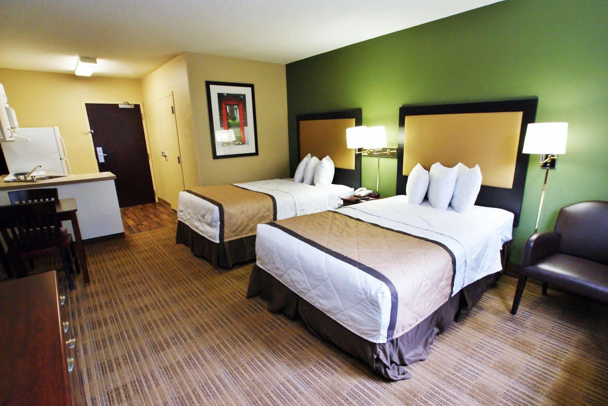Hotel Extended America - - Urbana Champaign